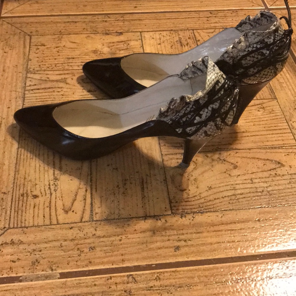 Heels - Picture 3 of 3